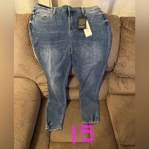 Brand New Judy Blue Skinny Jeans Sz 15/32